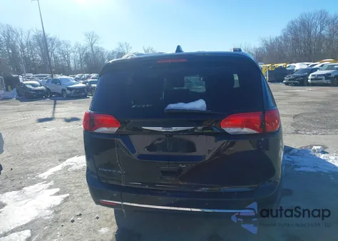 2017 Chrysler Pacifica Touring-L из США, поврежденный, VIN 2C4RC1BG2HR832004